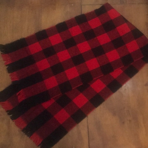 cashmillion Jackets & Blazers - Buffalo Plaid 🧣 scarf